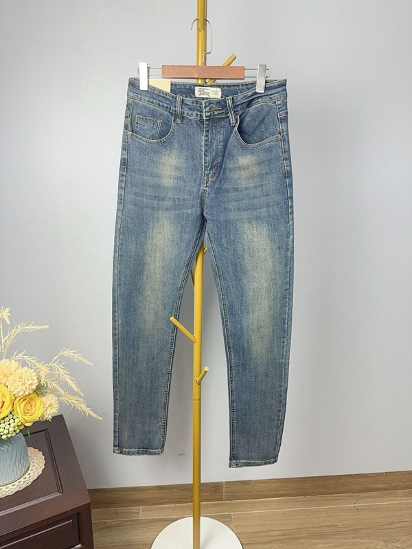 ブランドジーンズ背面デザイン